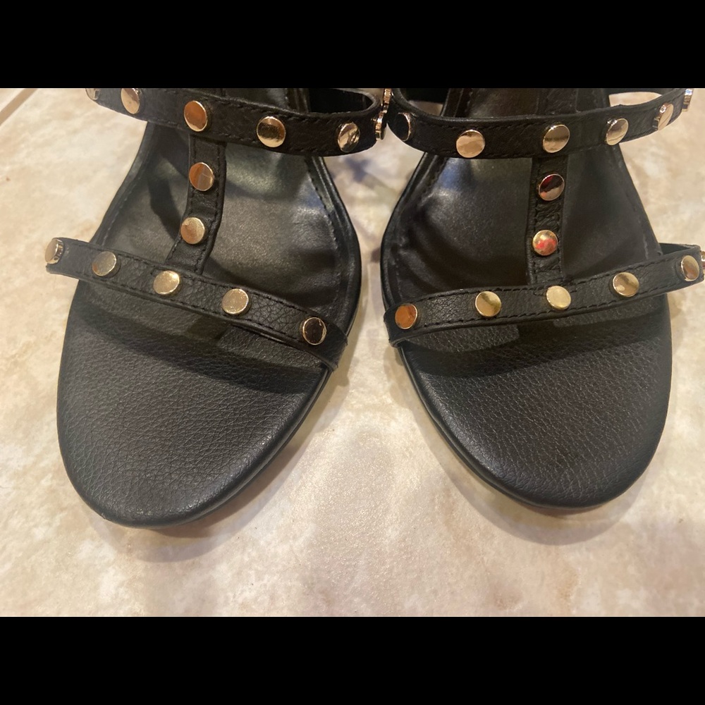 DKNY HANZ T STRAP MULE WITH STUDS - Picture 3 of 13